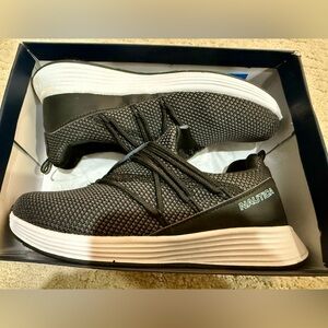 Boys youth Nautica Benton Sneaker Size 2